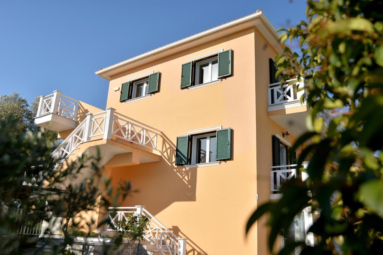 Villa Reverenza Lixouri Exterior photo