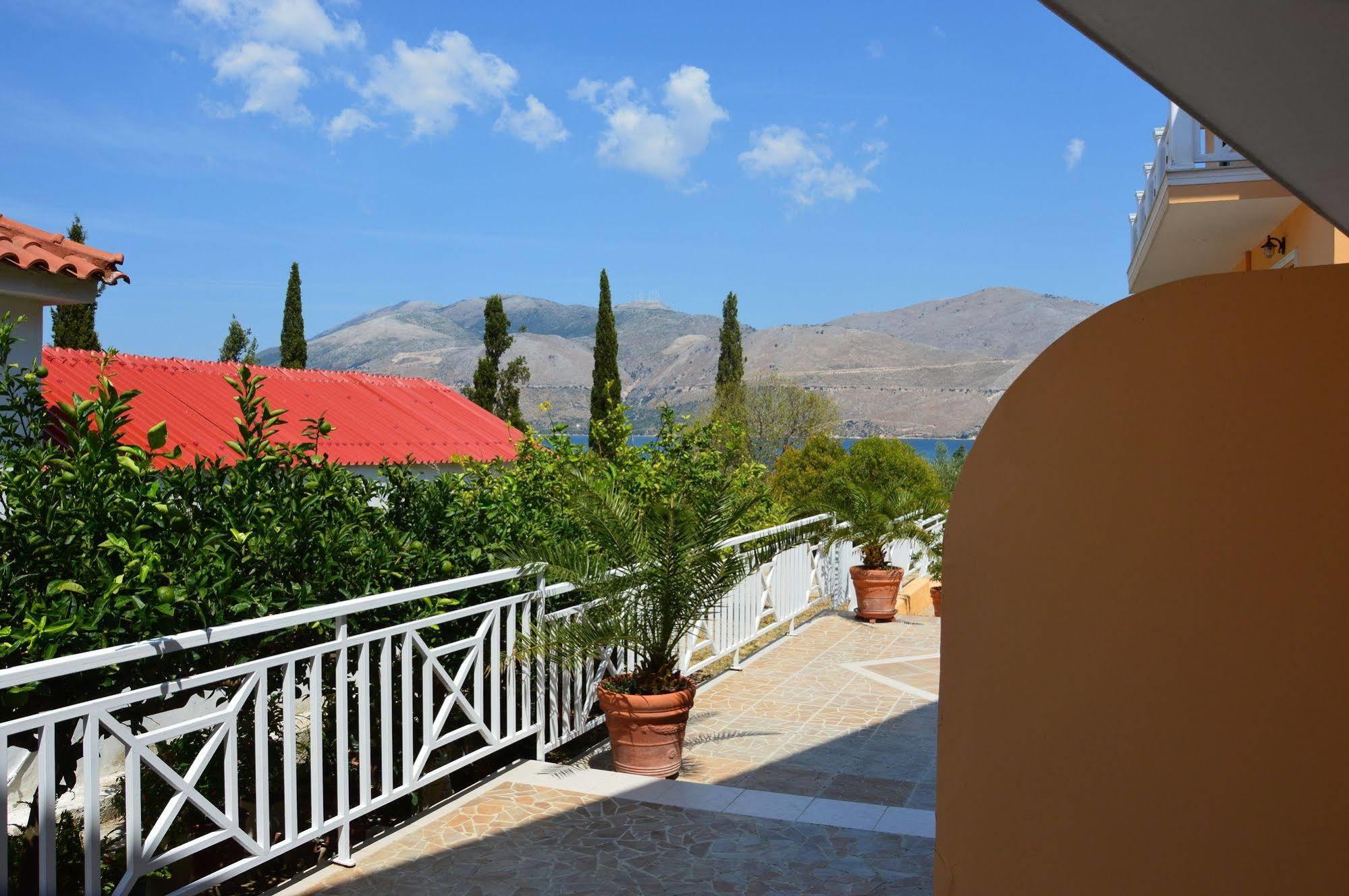 Villa Reverenza Lixouri Exterior photo